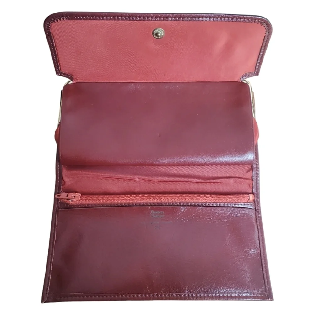 Vntg Princess Gardner Wallet. Brown cowhide leather.